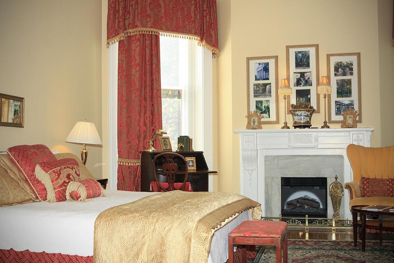 Louisville Bourbon Inn Luaran gambar