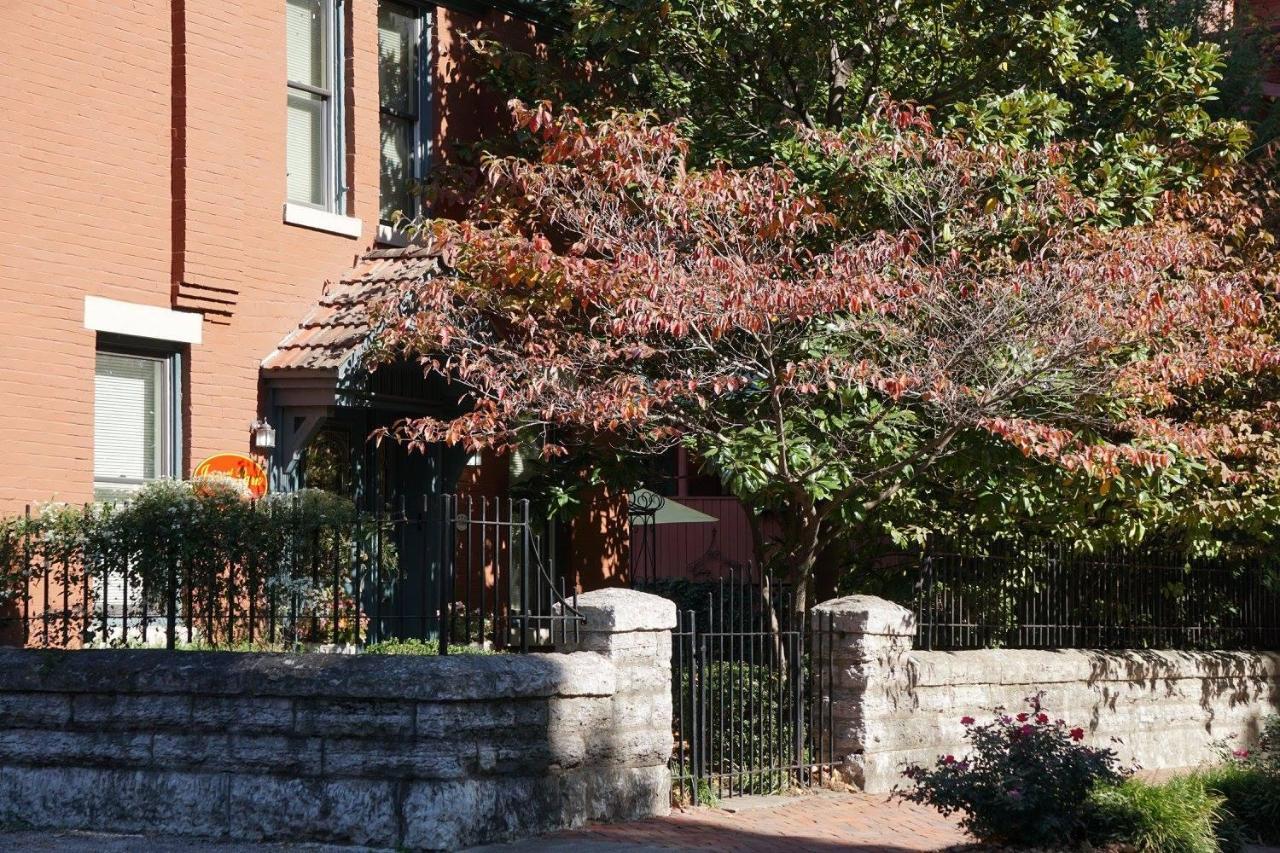 Louisville Bourbon Inn Luaran gambar