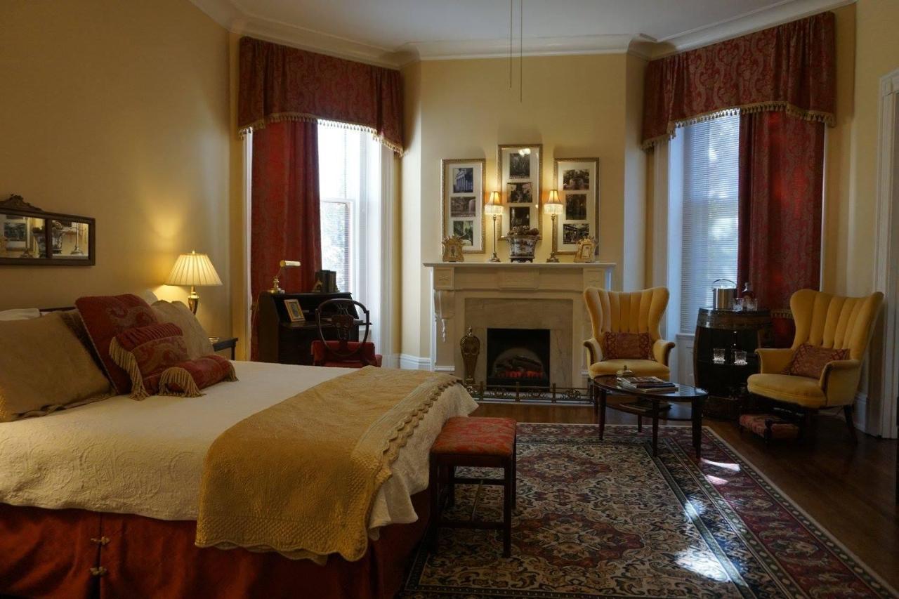 Louisville Bourbon Inn Luaran gambar