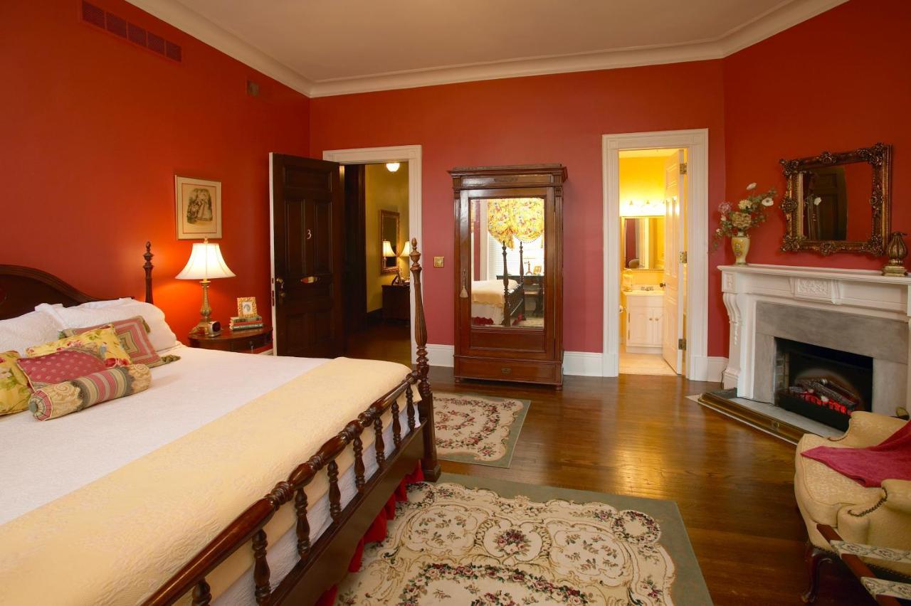Louisville Bourbon Inn Luaran gambar